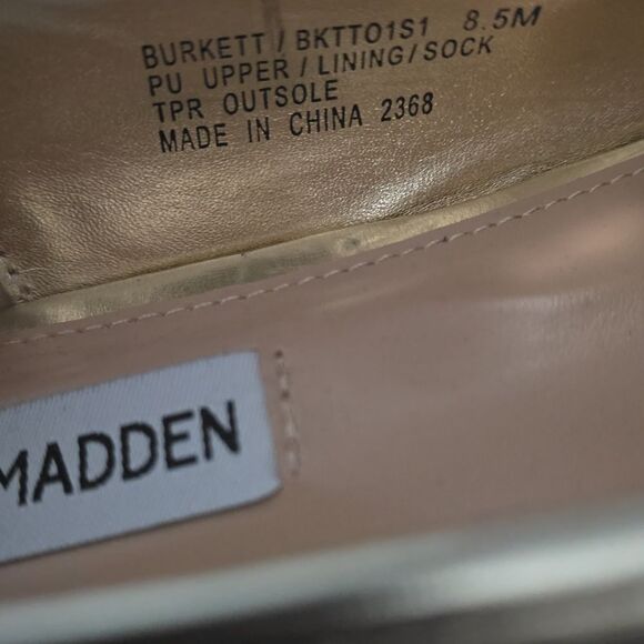 BRAND NEW STEVE MADDEN BALLET WITH STRAP CHIC GOLD MARY JANE - Picture 4 of 13